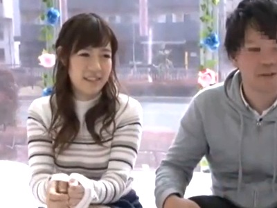 おとなしそうなJDが友達とMM号へ→男友達の猿のようなピストンで即イカされる！