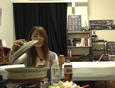 ガチ盗撮キタ！極上の女子大生をハメ撮り部屋へ招待してイチャイチャ鍋パSEX